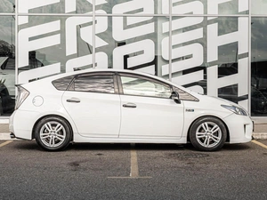 Лифтбек Toyota Prius 2012 года, 1210000 рублей, Краснодар