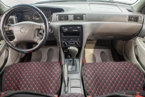 Седан Toyota Camry 2000 года, 649000 рублей, Барнаул