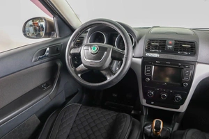 Внедорожник Skoda Yeti 2012 года, 749000 рублей, Пермь