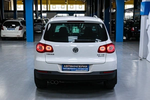 Внедорожник Volkswagen Tiguan 2011 года, 1198000 рублей, Солонцы