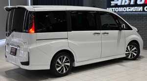 Минивэн Honda Stepwgn 2016 года, 1840000 рублей, Красноярск