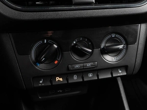 Лифтбек Volkswagen Polo 2021 года, 1590000 рублей, Тюмень