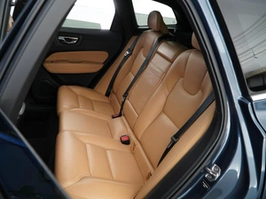 Внедорожник Volvo XC60 2021 года, 4107055 рублей, Москва