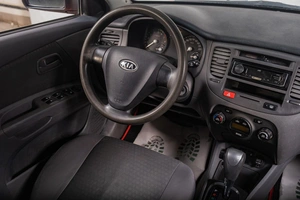 Седан Kia Rio 2007 года, 579000 рублей, Томск