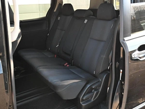 Минивэн Toyota Voxy 2016 года, 1999000 рублей, Кирилловка