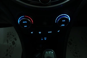 Седан Hyundai Solaris 2015 года, 1189000 рублей, Омск