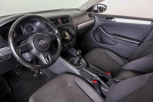 Седан Volkswagen Jetta 2013 года, 819000 рублей, Пермь