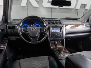 Седан Toyota Camry 2015 года, 2049000 рублей, Тюмень