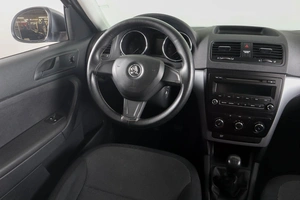 Внедорожник Skoda Yeti 2015 года, 959000 рублей, Пермь