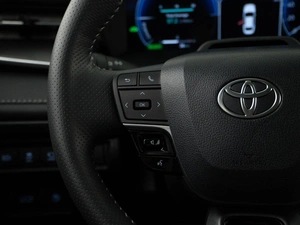 Седан Toyota Camry 2025 года, 4628888 рублей, Москва