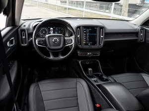 Внедорожник Volvo XC40 2019 года, 2700000 рублей, Краснодар