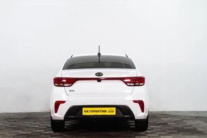 Седан Kia Rio 2018 года, 1279000 рублей, Сургут
