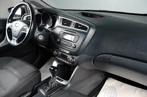 Хетчбэк Kia Ceed 2018 года, 1629000 рублей, Тюмень