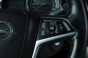 Хетчбэк Opel Astra 2012 года, 1019000 рублей, Челябинск