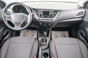 Седан Hyundai Solaris 2018 года, 1249000 рублей, Красноярск