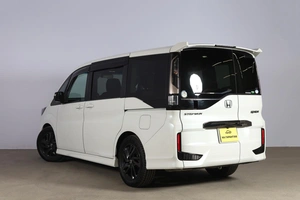 Минивэн Honda Stepwgn Spada 2019 года, 2489000 рублей, Новосибирск