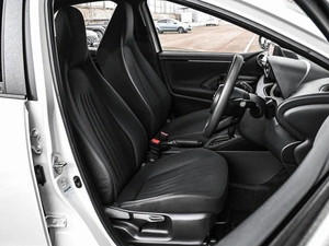 Хетчбэк Toyota Yaris 2021 года, 1549000 рублей, Кирилловка