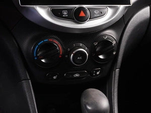 Хетчбэк Hyundai Solaris 2011 года, 698000 рублей, Минеральные Воды