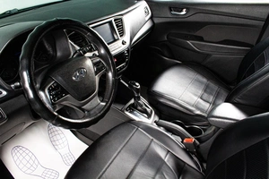 Седан Hyundai Solaris 2017 года, 1359000 рублей, Сургут