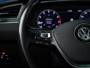 Внедорожник Volkswagen Tiguan 2018 года, 3400777 рублей, Москва