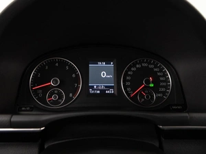 Минивэн Volkswagen Touran 2013 года, 1198999 рублей, Москва