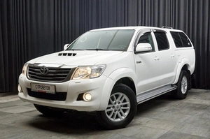 Пикап Toyota Hilux 2013 года, 2599000 рублей, Красноярск
