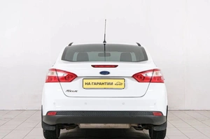 Седан Ford Focus 2012 года, 1049000 рублей, Красноярск