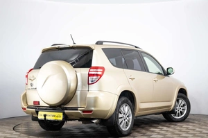 Внедорожник Toyota RAV4 2011 года, 2009000 рублей, Пермь