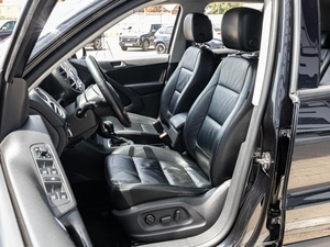 Внедорожник Volkswagen Tiguan 2012 года, 1250000 рублей, Краснодар