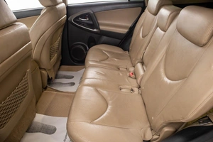 Внедорожник Toyota RAV4 2010 года, 1389000 рублей, Барнаул