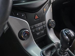 Хетчбэк Chevrolet Cruze 2013 года, 779000 рублей, Сургут