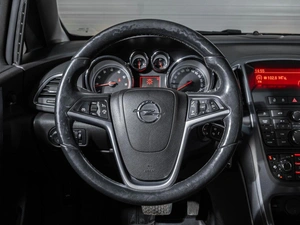 Седан Opel Astra 2014 года, 901000 рублей, Ставрополь