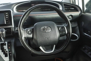 Минивэн Toyota Sienta 2020 года, 1799000 рублей, Новосибирск
