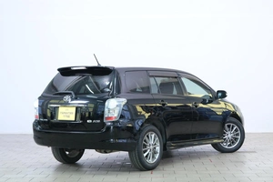 Универсал Toyota Corolla Fielder 2010 года, 1279000 рублей, Омск