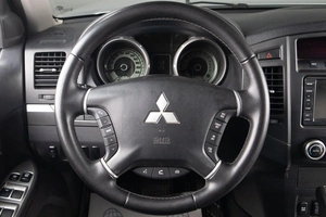 Внедорожник Mitsubishi Pajero 2010 года, 1840000 рублей, Оренбург