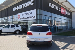 Внедорожник Volkswagen Tiguan 2013 года, 1500000 рублей, Мирное