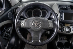 Внедорожник Toyota RAV4 2011 года, 1399000 рублей, Пермь