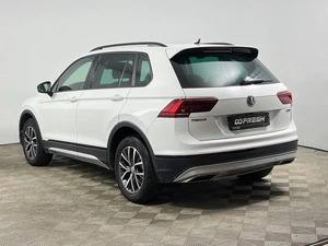 Внедорожник Volkswagen Tiguan 2019 года, 2325000 рублей, Казань