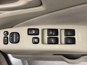 Минивэн Toyota Isis 2010 года, 1090000 рублей, Красноярск