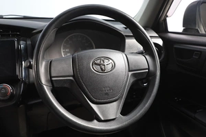 Седан Toyota Corolla Axio 2021 года, 1404000 рублей, Новосибирск