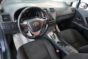 Седан Toyota Avensis 2009 года, 999000 рублей, Омск