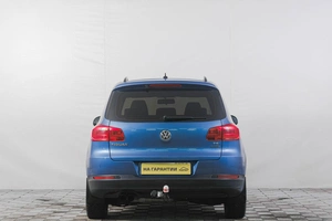 Внедорожник Volkswagen Tiguan 2011 года, 1289000 рублей, Кемерово