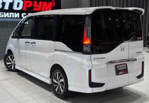 Минивэн Honda Stepwgn 2016 года, 1840000 рублей, Красноярск