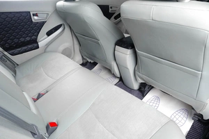 Лифтбек Toyota Prius 2014 года, 999000 рублей, Тюмень