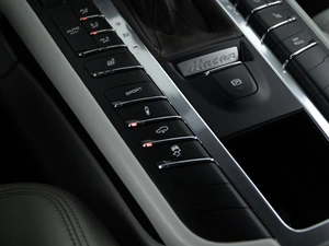 Внедорожник Porsche Macan S 2015 года, 3698999 рублей, Москва