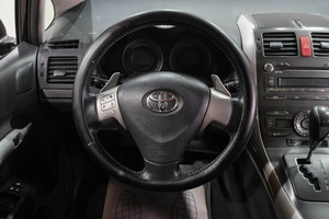 Хетчбэк Toyota Auris 2007 года, 759000 рублей, Новокузнецк