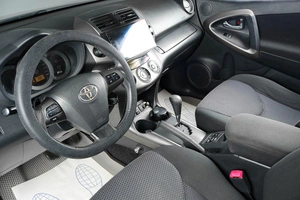 Внедорожник Toyota RAV4 2011 года, 1389000 рублей, Тюмень