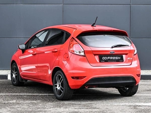 Хетчбэк Ford Fiesta 2018 года, 949000 рублей, Кирилловка