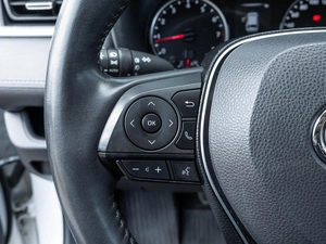 Внедорожник Toyota RAV4 2020 года, 3830000 рублей, Ставрополь
