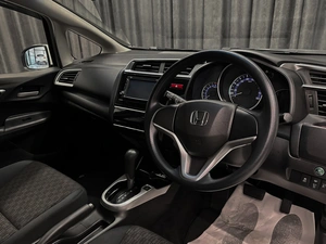 Хетчбэк Honda Fit 2015 года, 990000 рублей, Красноярск